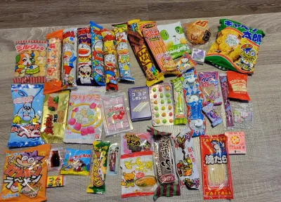 Holy Japan snacks! 