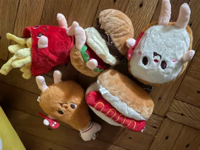 Adorable foodie plushies 