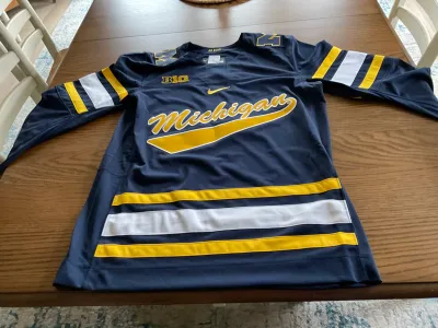 WOW! Super cool jersey!!!