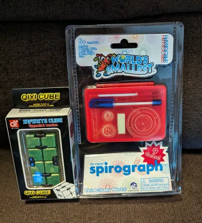 Fidget cube and spirograph 