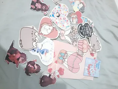 Super cute valentines card and gifts