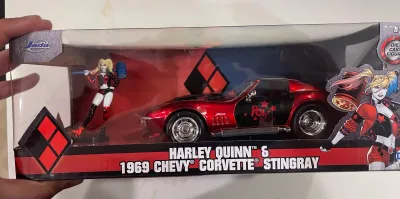 Harley Quinn & 1969 Chevy Corvette 