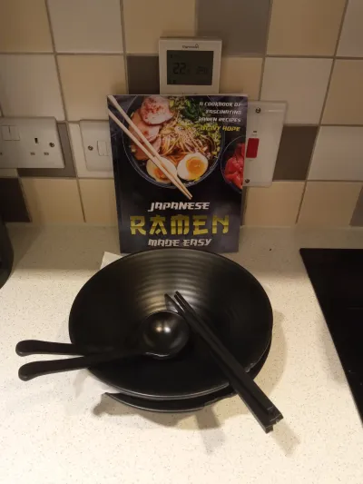 Ramen set and recipe book for tasty ideas