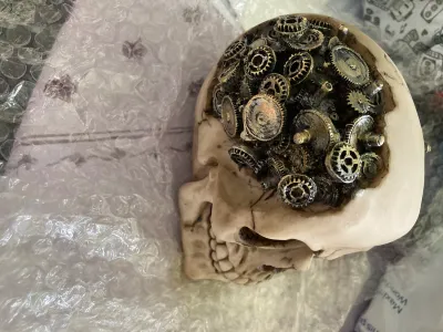 Skull Ornament 